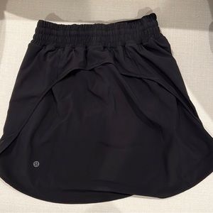 Lulu skirt/ skort never worn!!